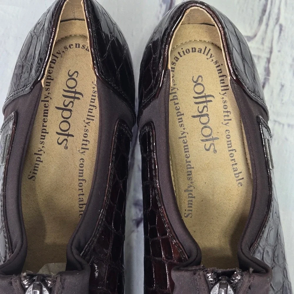 Softspots Women's Brown Faux Croc Zipper Slip On Loafer Shoes Size‎ 10M Casual